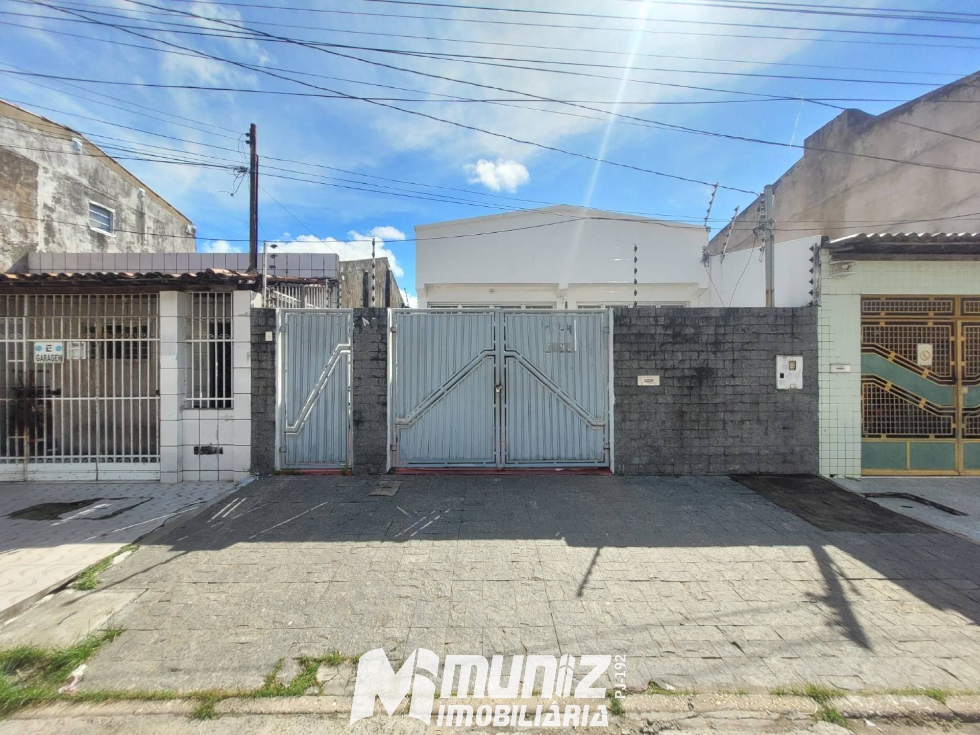 VENDE-SE CASA PRÓX AO SAMU DO S. CAMPOS