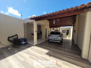 VENDE-SE CASA NA BARRA DOS COQUEIROS