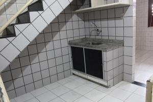 VENDE-SE CASA COM 3 PAVIMENTOS - GETULIO VARGAS