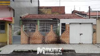 VENDE-SE CASA NO ORLANDO DANTAS, ANTIGA RUA B