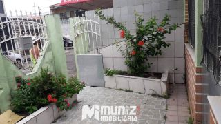 VENDE-SE CASA NO ORLANDO DANTAS, ANTIGA RUA B