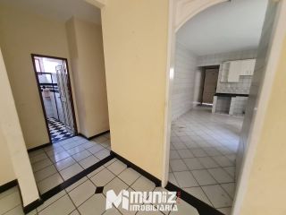 VEMDE-SE CASA NA RUA PEDRO LISBOA