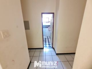 VEMDE-SE CASA NA RUA PEDRO LISBOA