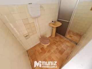 VENDE-SE CASA NA RUA DOM BOSCO, PRÓX A AV. HERMES FONTES