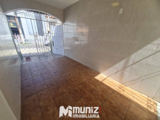 VENDE-SE CASA NA RUA DOM BOSCO, PRÓX A AV. HERMES FONTES