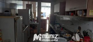 VENDE-SE CASA NA RUA SANTA LUZIA COM PONTO COMERCIAL - CENTRO