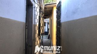 VENDE-SE CASA NA RUA SANTA LUZIA COM PONTO COMERCIAL - CENTRO