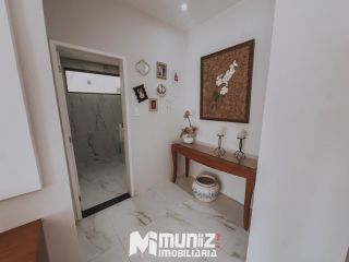 Casa à Venda com 3 Quartos, 3 Suítes no Bairro Grageru em Aracaju