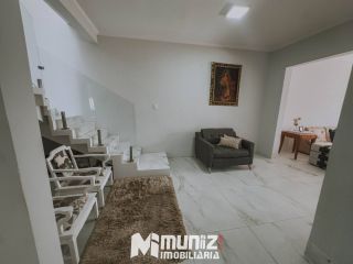 Casa à Venda com 3 Quartos, 3 Suítes no Bairro Grageru em Aracaju