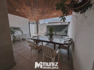 Casa à Venda com 3 Quartos, 3 Suítes no Bairro Grageru em Aracaju