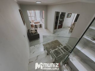 Casa à Venda com 3 Quartos, 3 Suítes no Bairro Grageru em Aracaju