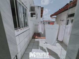 Casa à Venda com 3 Quartos, 3 Suítes no Bairro Grageru em Aracaju