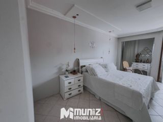 Casa à Venda com 3 Quartos, 3 Suítes no Bairro Grageru em Aracaju