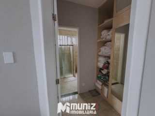 Casa à Venda com 3 Quartos, 3 Suítes no Bairro Grageru em Aracaju