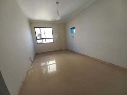 ALUGA-SE EXCELENTE APARTAMENTO C/ 145 m²,EDF. BIARRITZ PLAZA