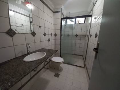 ALUGA-SE EXCELENTE APARTAMENTO C/ 145 m²,EDF. BIARRITZ PLAZA