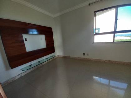 ALUGA-SE EXCELENTE APARTAMENTO C/ 145 m²,EDF. BIARRITZ PLAZA