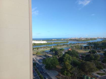 ALUGA-SE EXCELENTE APARTAMENTO C/ 145 m²,EDF. BIARRITZ PLAZA