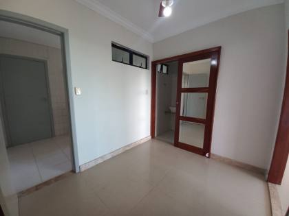 ALUGA-SE EXCELENTE APARTAMENTO C/ 145 m²,EDF. BIARRITZ PLAZA