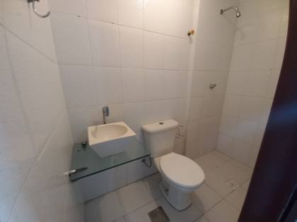 ALUGA-SE EXCELENTE APARTAMENTO C/ 145 m²,EDF. BIARRITZ PLAZA