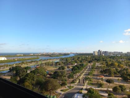 ALUGA-SE EXCELENTE APARTAMENTO C/ 145 m²,EDF. BIARRITZ PLAZA