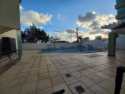 ALUGA-SE EXCELENTE APARTAMENTO C/ 145 m²,EDF. BIARRITZ PLAZA