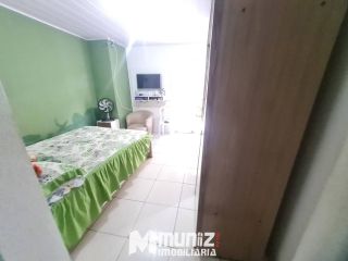 VENDE-SE CASA COM 2 PAVIMENTOS