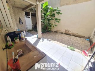 VENDE-SE CASA COM 02 PAVIMENTO NO B. LUZIA