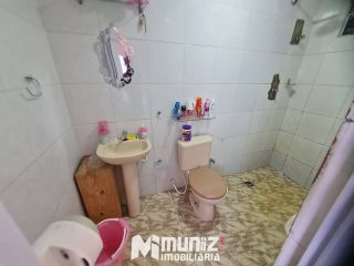 VENDE-SE CASA COM 02 PAVIMENTO NO B. LUZIA