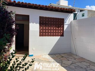 VENDE-SE CASA NA RUA JORDÃO DE OLIVEIRA - BAIRRO ATALAIA