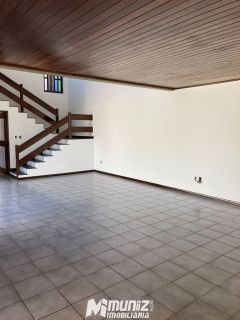 VENDE-SE CASA NA RUA JORDÃO DE OLIVEIRA - BAIRRO ATALAIA