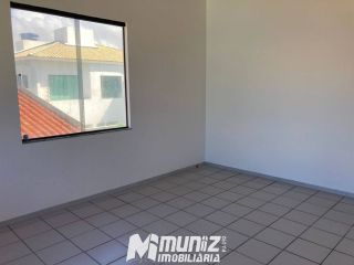 VENDE-SE CASA NA RUA JORDÃO DE OLIVEIRA - BAIRRO ATALAIA