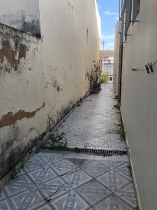 VENDE-SE CASA NA RUA ITAPORANGA - BAIRRO GETULIO VARGAS