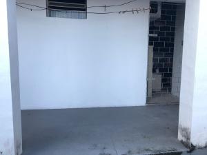 VENDE-SE CASA NA RUA ITAPORANGA - BAIRRO GETULIO VARGAS