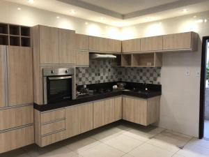 VENDE-SE CASA NA RUA ITAPORANGA - BAIRRO GETULIO VARGAS