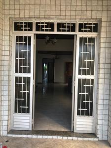 VENDE-SE CASA NA RUA ITAPORANGA - BAIRRO GETULIO VARGAS