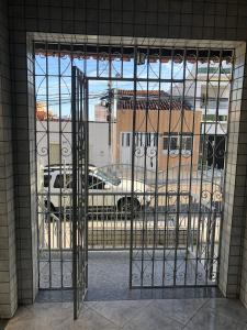VENDE-SE CASA NA RUA ITAPORANGA - BAIRRO GETULIO VARGAS