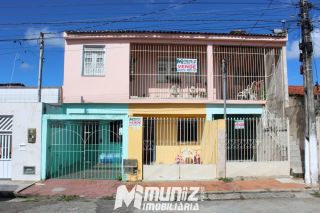 Imóvel com 3 Casas à Venda – Rua Raimundo Augustinho Bezerra, Santos Dumont