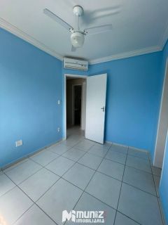 ALUGA-SE APTO NO COND. BARRA CLUB I