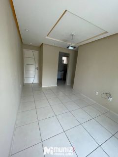 ALUGA-SE APTO NO COND. BARRA CLUB I