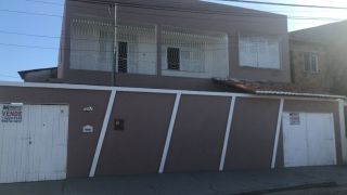 VENDE-SE CASA NA RUA PORTO ALEGRE - BAIRRO SIQUEIRA CAMPOS