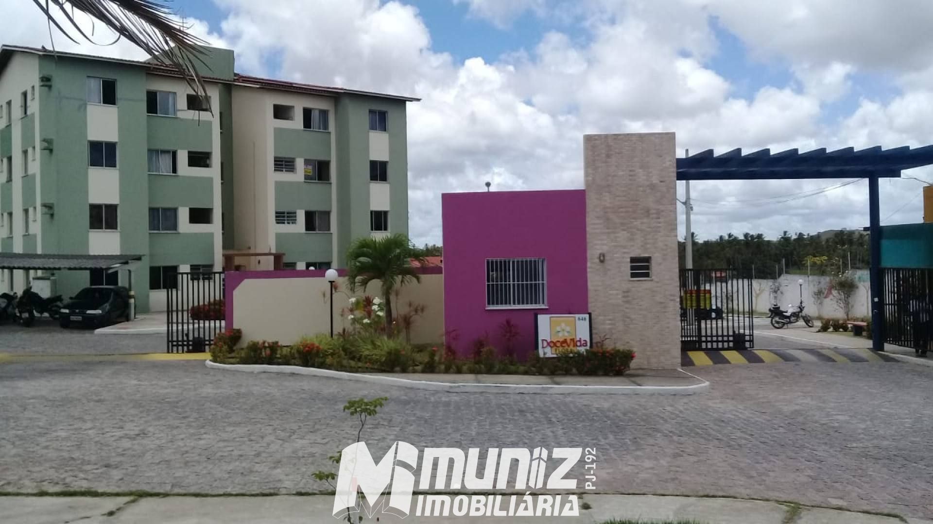 VENDE-SE APT  NO COND DOCE VIDA FLORA 2 ANDAR