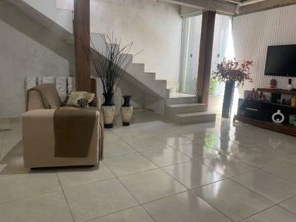 VENDE-SE CASA COM 2 PAVIMENTOS NO MARCOS FREIRE 2