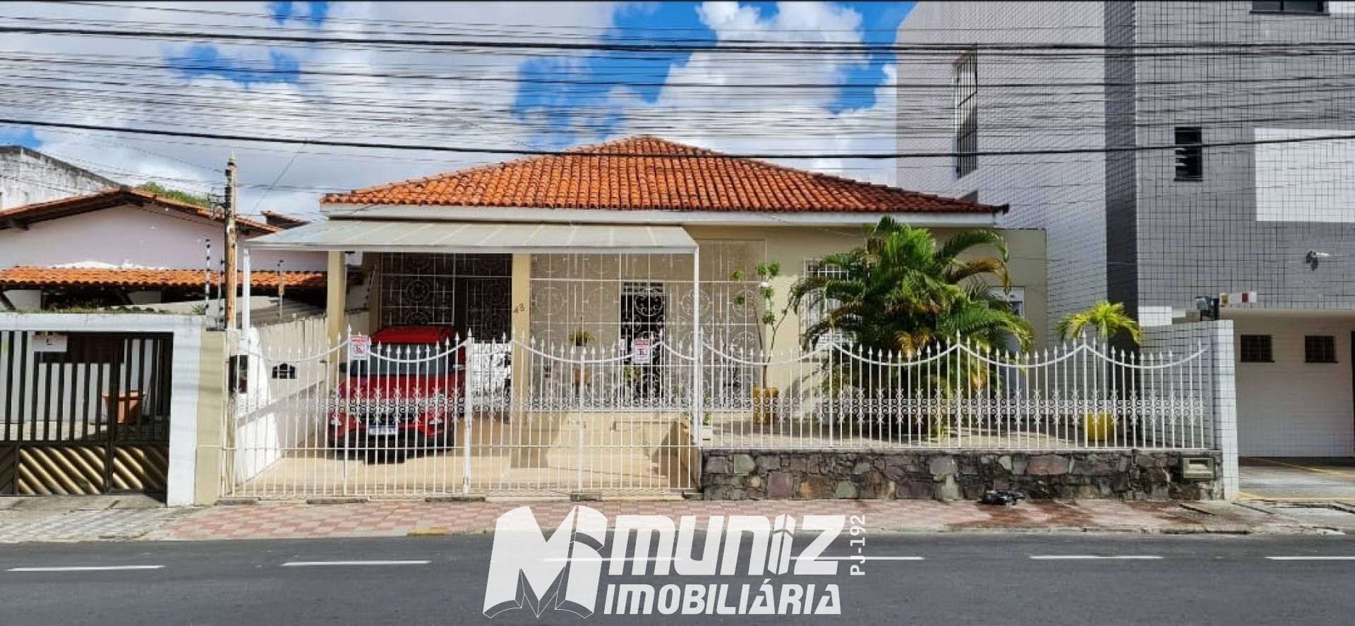 VENDE-SE CASA PROXIMO A PRAÇA DA BANDEIRA - SAO JOSE