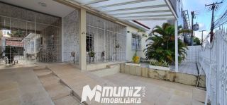 VENDE-SE CASA PROXIMO A PRAÇA DA BANDEIRA - SAO JOSE