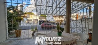 VENDE-SE CASA PROXIMO A PRAÇA DA BANDEIRA - SAO JOSE