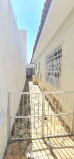 VENDE-SE CASA PROXIMO A PRAÇA DA BANDEIRA - SAO JOSE