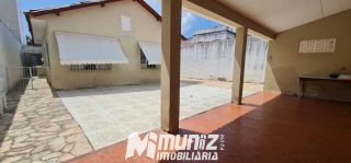 VENDE-SE CASA PROXIMO A PRAÇA DA BANDEIRA - SAO JOSE