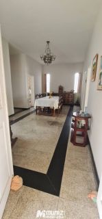 VENDE-SE CASA PROXIMO A PRAÇA DA BANDEIRA - SAO JOSE