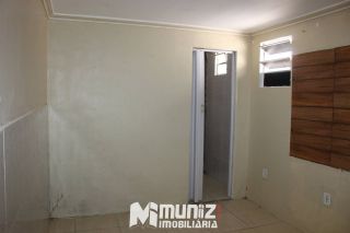 VENDE-SE CASA NA RUA SENADOR ROLLEMBERG - SAO JOSE